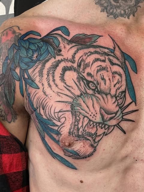 Tatuaje de tigre a color hecho por Sofi_tattooer